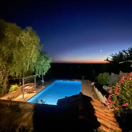 Сasa de vacaciones Les 5 Terrasses - Vue Imprenable Et Piscine Privee